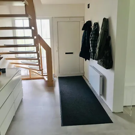 Δωμάτια σε οικογενειακή κατοικία Gemuetliches Gaestezimmer In Zentraler Und Ruhiger Lage